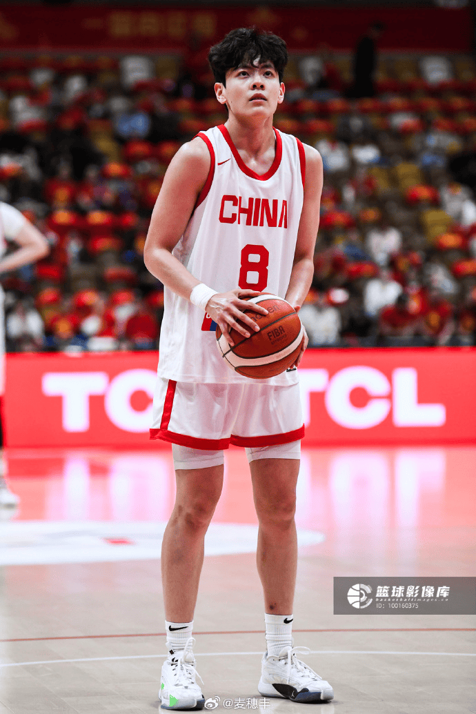 新挑战, 媒体人晒杨, 紧适应