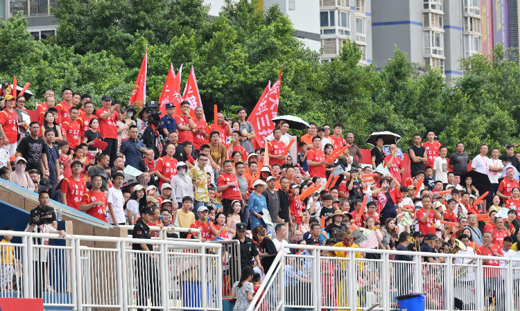 在场上鼓励, alt, img 在场上鼓励, alt, img