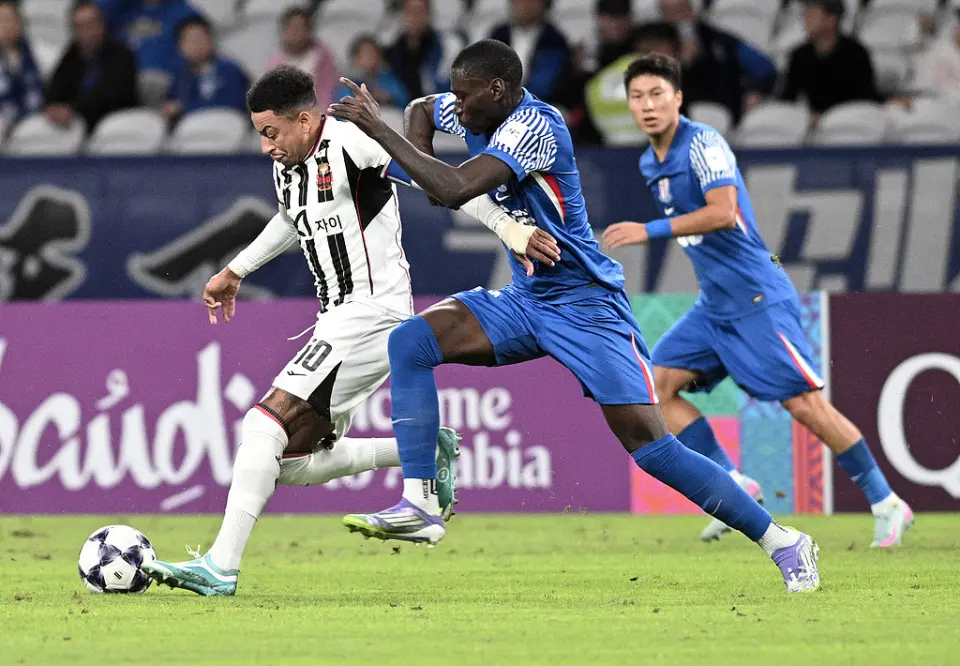 赛场面对中 赛场面对中